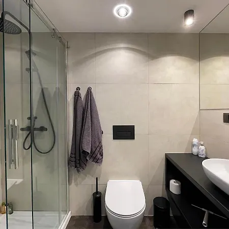 Off Side Story 아파트