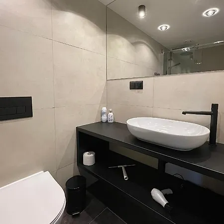 Off Side Story Lejlighed