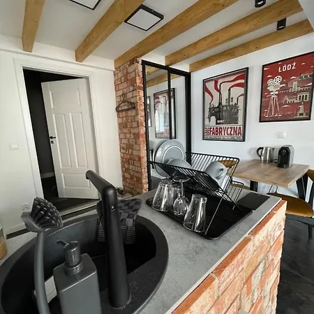 Off Side Story Lejlighed *